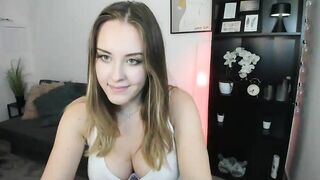 Brooklyn_Ch - [Myfreecams] Russian Girl sexcam Nora