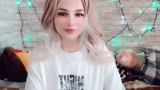 YUMMY_TIFFANI - [Myfreecams] hidden New Video finger