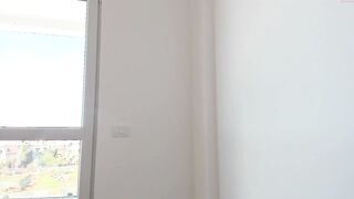 devyale - [Chaturbate] Rides camera College Girl