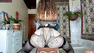 little_izzi - [Chaturbate] Cumming Tru Private Sweet Model