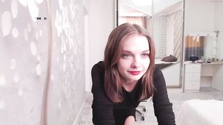 yours_natalie - [Chaturbate] Gorgeous Cumming babes