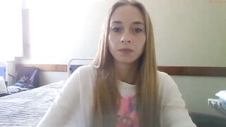 karinessa - [Chaturbate] striptease lips Reach Orgasm