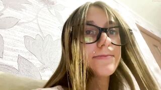viktoria9898 - [Chaturbate] Insane Orgasm Hot Babe Strips Naughty