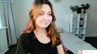 renessy_ - [Chaturbate] Multi Goal Show summing Sweet Model