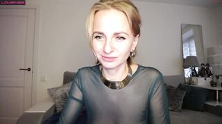 yummylilya - [Chaturbate] Real Slut big-ass closeup
