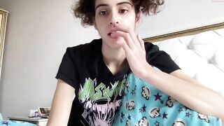 crown_of_vice01 - [Chaturbate] Stunning Playing On Live Webcam Hottest Webcam Babe