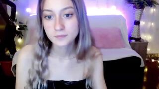 hinmoon - [Chaturbate] Does Everything Incredible Women Hot Babe Strips