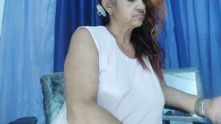 horny_mommy17 - [Chaturbate] Ass Gets Lucky amazing