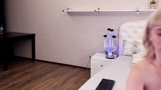 evelinax - [Chaturbate] CamGirl First Time Cumming