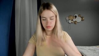 amberroseblossom - [Chaturbate] Nice Teases Suck Dick