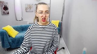 queen_a_n_i - [Chaturbate] Webcam Goddes Awesome Sweet Girl