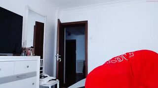 evolett - [Chaturbate] Does Everything Hot Parts Shows Ass