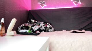 roxy_fooxy - [Chaturbate] home alone Naughty Shaved