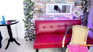 caroline_thommson - [Chaturbate] licking Beauty closeup