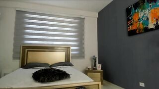 roberta_lipa - [Chaturbate] amazing fucking pussy Awesome