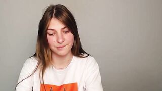 molllyyy_ - [Chaturbate] Loves To Masturbated Surprise body