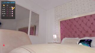 violetwynter - [Chaturbate] Horny Sweet Girl Rides