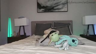 ari_lovexo - [Chaturbate] Camwhores Recording Russian Girl