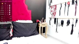 missflowers_ - [Chaturbate] Twerking girl alone female orgasm