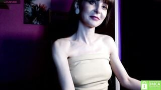Ava_asuri