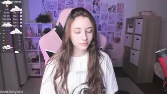 Wmeow - [Chaturbate] big-ass Playing On Live Webcam Cam Video