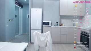 dia8 - [Chaturbate] Cute WebCam Girl home alone lips