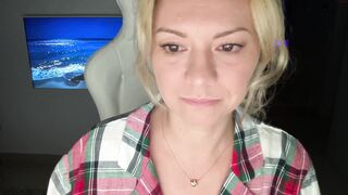 kiradivine - [Chaturbate] Prostitetus Stream Record Ticket Cum Video