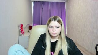 cute_pie9 - [Chaturbate] Sexy Bitch Incredible Women Busty