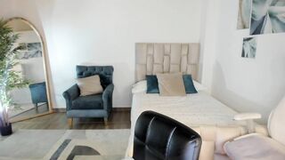 lindaa_ds - [Chaturbate] Hot Babe Strips first time Naked