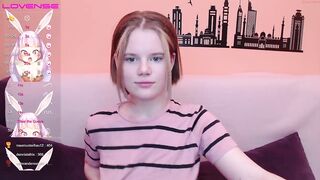 eva_hot_cherry  12-10-2022 01-19