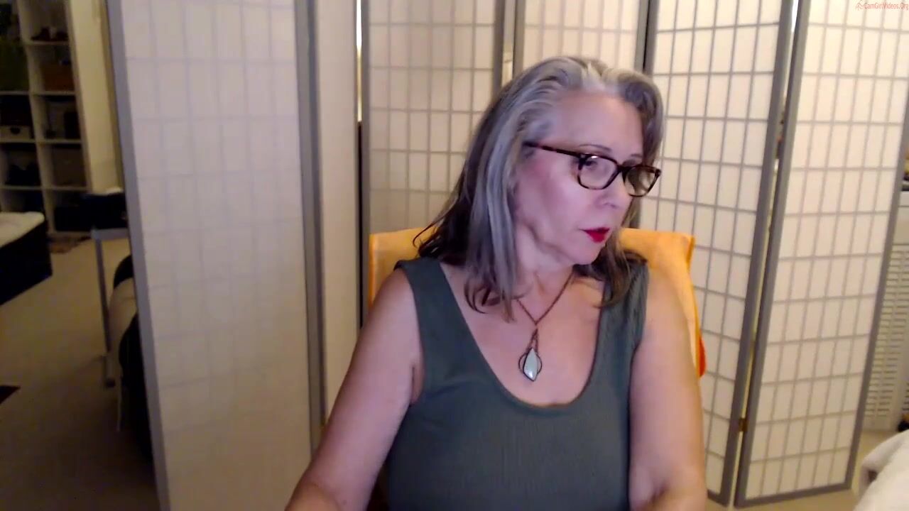 Silky_petra 14-10-2022 04-47