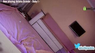 hollyextra  11-10-2022 23-15