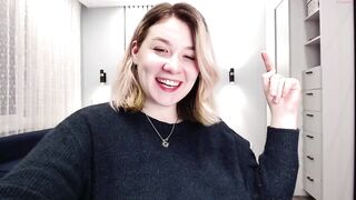 charli_kitty  20-10-2022 21-57