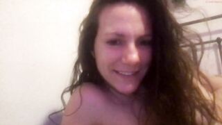 bisexualbabe696  25-10-2022 03-38