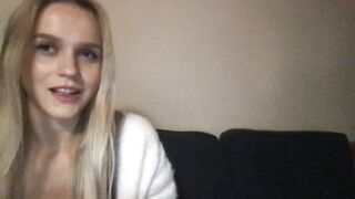 katty_kerol  30-10-2022 00-34