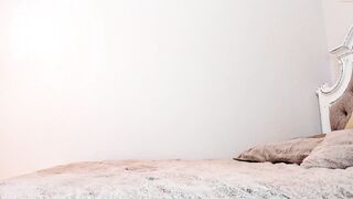 alienfreakss - [Chaturbate] Naked Model girl alone New Video