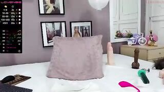 belindaturnner - [Chaturbate] College Girl awesome Surprise