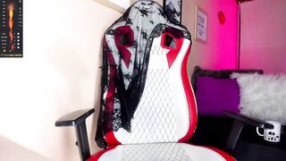 little_geena  12-11-2022 01-12