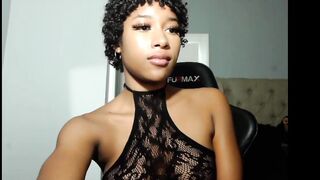 gyalxoxo  11-11-2022 22-42