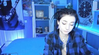 nikki_webb  14-11-2022 10-44