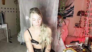 annieangel18  15-11-2022 09-33