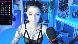 nikki_webb  18-11-2022 10-11