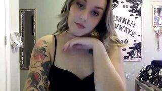 thicc_tattooed_bitch  13-11-2022 18-11