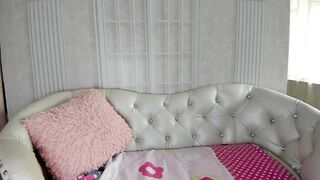 lia__petite  08-10-2022 22-00