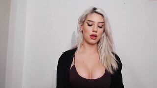 i_am_sarahxxx  15-10-2022 00-55