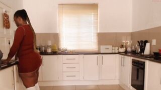 thickjes - [Chaturbate] Web Model Teases Interactive toy