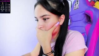 willow_evans - [Chaturbate] Busty summing amazing