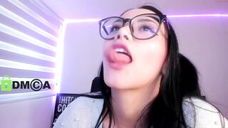 alice_rausing - [Chaturbate] Caught On Webcam Nora finger
