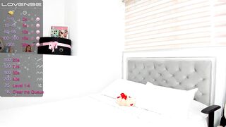 amberlowell - [Chaturbate] Naked Model Rides Hottest Webcam Babe