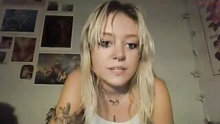 princessslola13  02-12-2022 01-42